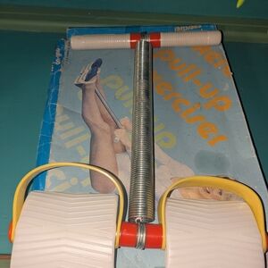 Vintage Pull-Up Exerciser with Yellow Handles